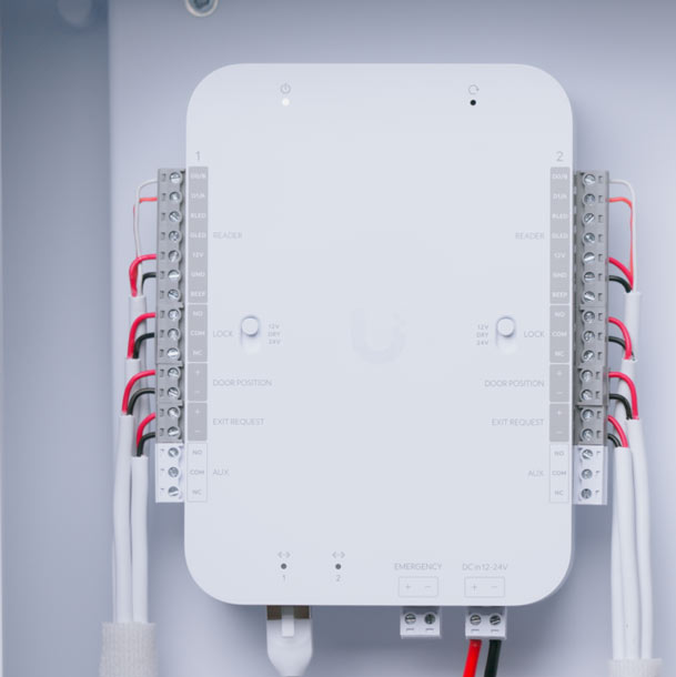 UA-Retrofit-Hub-2 Ubiquiti UniFi Access Retrofit Hub